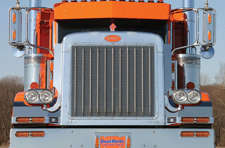 2003 Peterbilt 379 | Peterbilt Grilles